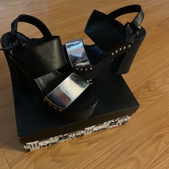 Platform shoes - Picture 5 of 6